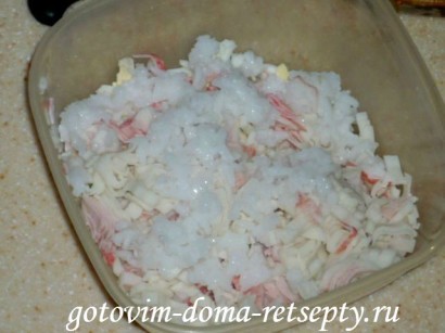 салат с крабовыми палочками и ананасами 41