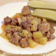 мясо с кабачками и помидорами