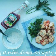 курица тушеная с помидорами в сметане