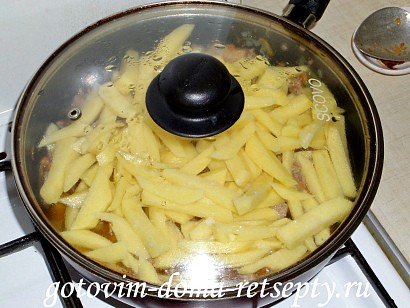 овощное рагу с мясом, картошкой и капустой 9
