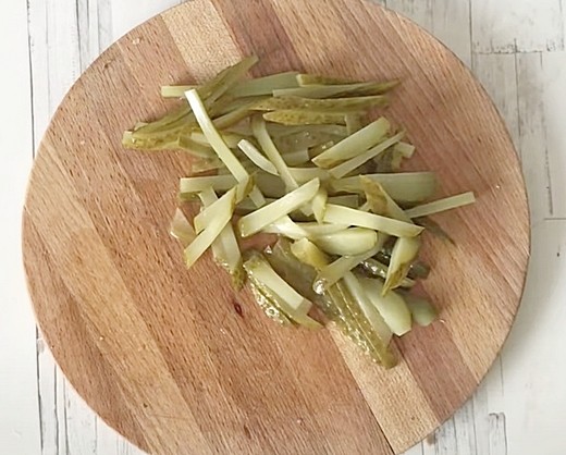 салаты с говяжьим языком и огурцами 11