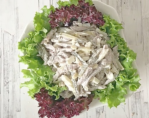 салаты с говяжьим языком и огурцами